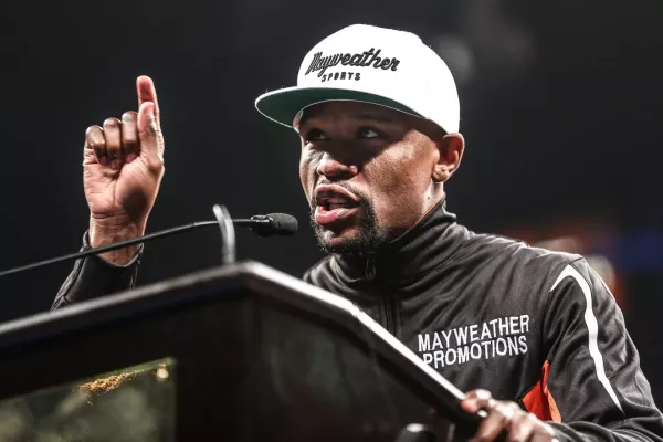 Mayweather nakupoval luxus. Vystartovali na něj útočníci