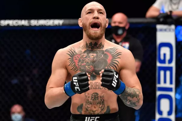 McGregor je nejhůře placeným sportovcem všech dob, tvrdí vysloužilý hromotluk z UFC