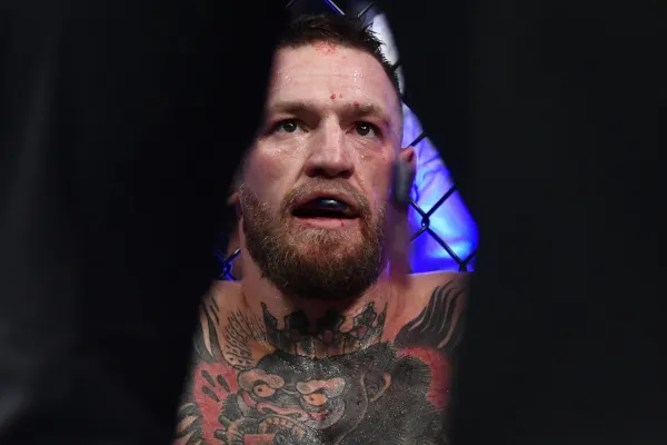 McGregor tlačí na UFC. Kde je má smlouva? ptá se, zatímco drtí formu