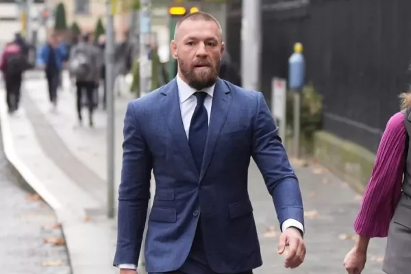 McGregor v problémech. Probíhá soud ohledně údajného sexuálního napadení