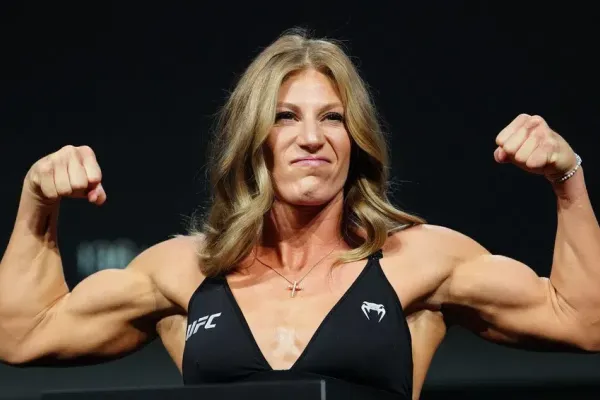 Mohla ochrnout, přiznává manažer Kayly Harrison