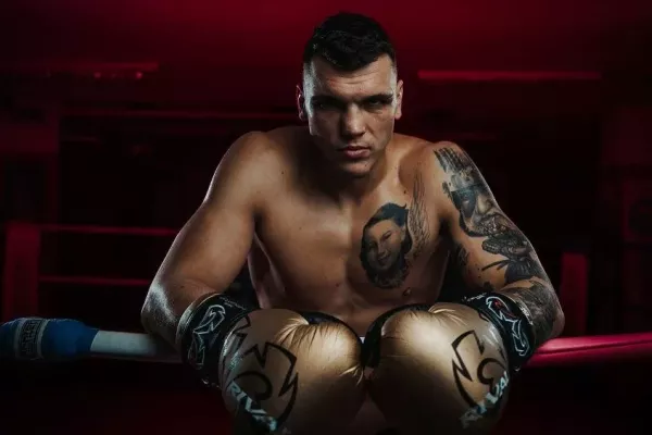 Nejlepší český boxer zabojuje o titul! V Anglii vyzve neporaženého borce, který trénuje s Joshuou