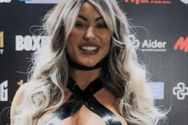 Nejodvážnější vážení. Boxerka přišla na váhu bez spodního prádla