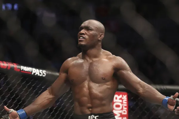 Někdejší šampion UFC bojoval léta v bolestech, nyní je však v životní kondici