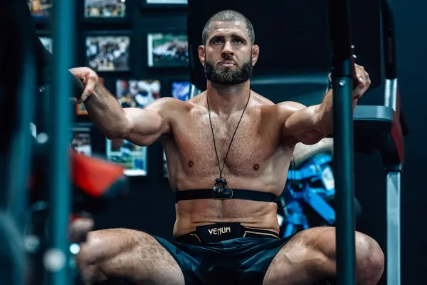 Neskutečné odříkání a disciplína. Procházka ladil formu v elitním gymu