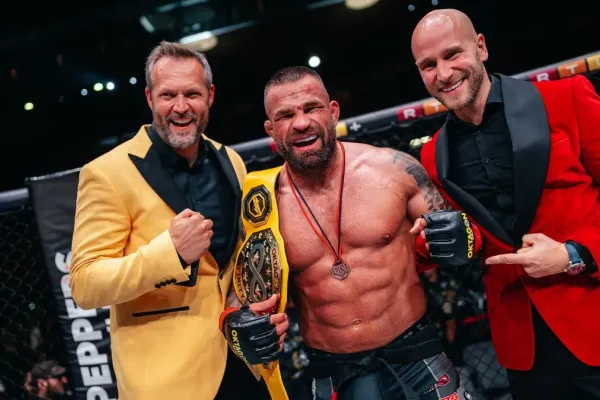 Nevěřím, že by se Karlos něčeho takového účastnil, hájí šéf Oktagonu Vémolu