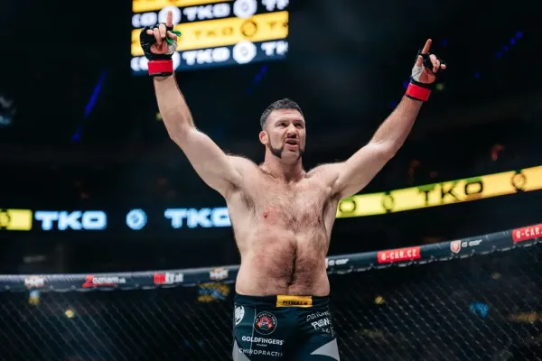 Nezastavitelný šampion cílí na Muradova. Promluvil i o možném odchodu z Oktagonu