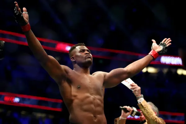 Ngannou se vrací do akce. Čeká na něj střet s brazilským Monstrem