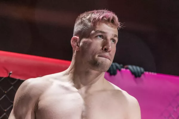 „Nikdy jsem se nepral,“ říká první šampion Oktagonu David Kozma, MMA mu zakazovala maminka