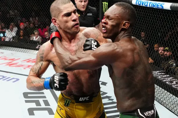 Obr půjde k zemi. Myslím, že ho Pereira knokautuje, tuší dávný rival