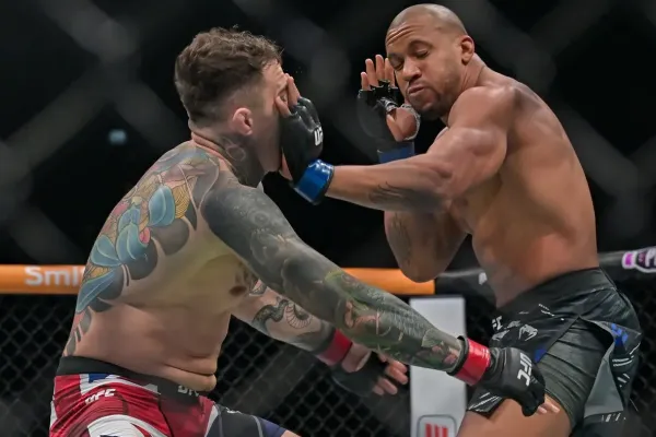 Odeberte mu titul! Bojovníci rozpačitě reagují na nepovedený zápas mezi Aspinallem a Ganem