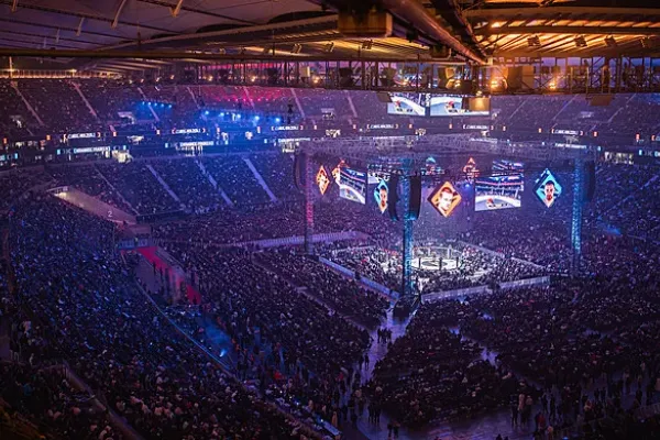 Oktagon dobývá Polsko. Aplikace XTB je prvním titulárním partnerem pro dresy