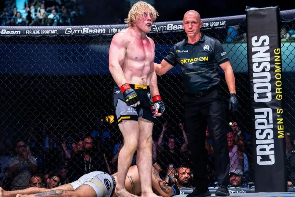 Oktagon situaci neuklidnil a ještě víc naštval německou hvězdu. Zrušte mi smlouvu! reaguje bojovník