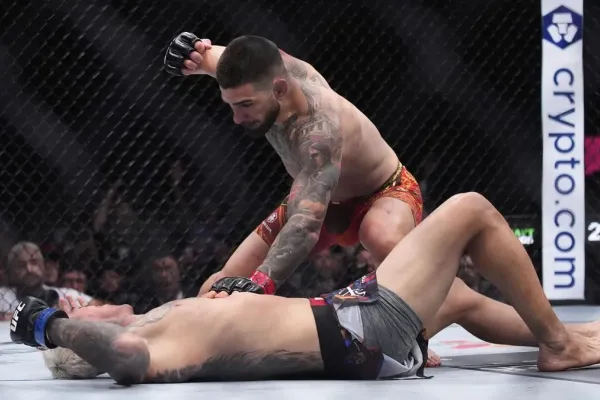 Pan nezastavitelný. UFC má nového krále, jenž hodlá ukončit dávný spor