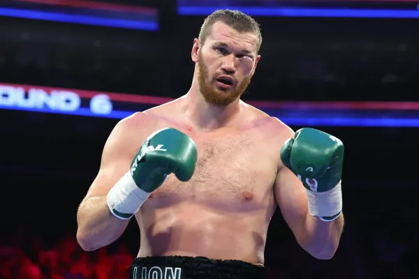 Peru se s medvědem, abych cítil blízkost smrti, prozradil Rus před bitvou s Furym