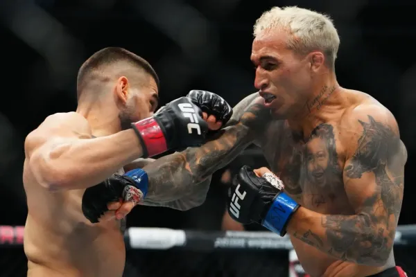 Pocta pro krále UFC. V životě jsem nečelil tvrdším úderům