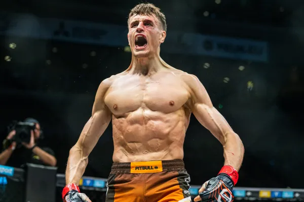 Pohřbívá šanci na UFC? Přední trenér kritizuje přístup Matěje Peňáze