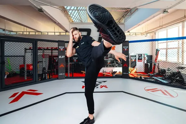Pojďme lovit. Ikonická značka vede Procházku k titulu v UFC