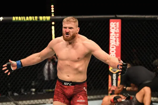 Polská síla jde do boje, bude čelit o dost mladšímu nájezdníkovi v UFC