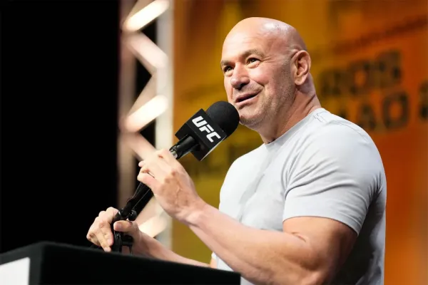 Přestal stárnout. Boss UFC vypadá v 56 letech neuvěřitelně