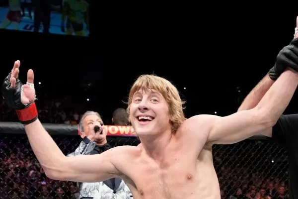 Přísný staredown v UFC? Kdepak. Pimblett perlil, pobavil i soupeře