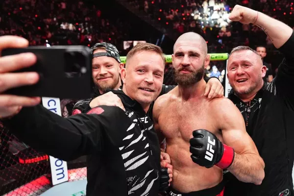 Procházka nadchl UFC, získal i ocenění. Výkon šampiona, má jasno krajan