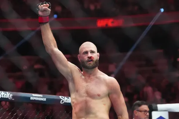 Procházka, nebo Ulberg? Bojovníci z UFC tipují, jak dopadne víkendová bitva