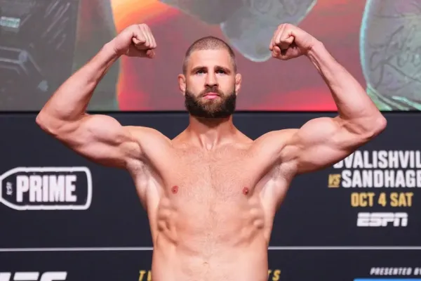 Procházka pobaveně okomentoval svůj striptýz na váze. Dej do toho všechno, řekl si