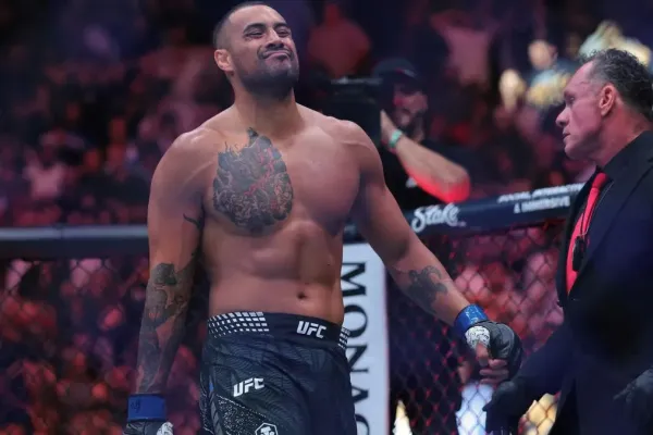 Procházka udělal chybu, tvrdí jeho přemožitel. Za K. O. dostal miliony navíc