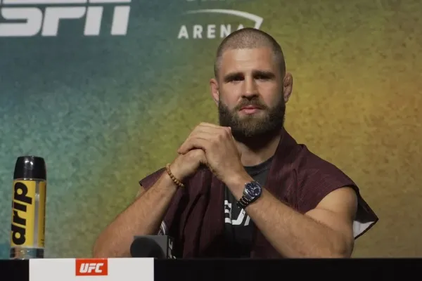 Procházka v Oktagonu? Museli bychom rychle vyletět, říká šéf organizace