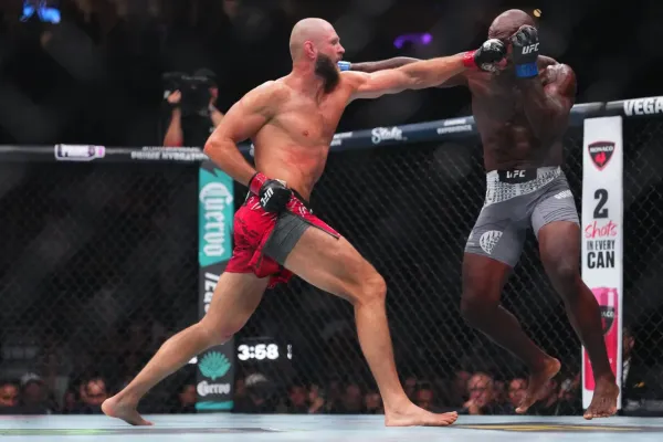 Procházku nelze nemilovat. Je to nejzajímavější borec z celé UFC