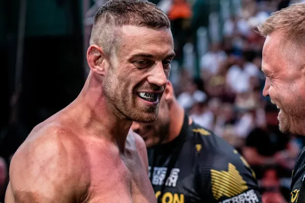 Raška je nervózní, Spicy Pája se mu dostal do hlavy, zaznívá z vedení Oktagonu