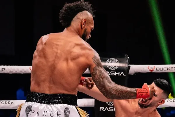Rekordní výprask. Boxer poslal soupeře k zemi za 3 sekundy