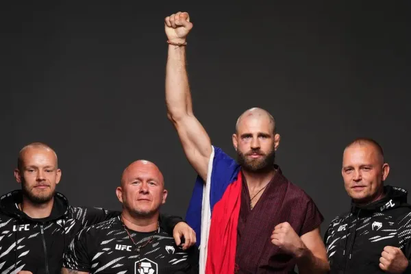 Šampion Pereira má mít jiného vyzyvatele. Jen spekulace, krotí vášně Procházkův tým