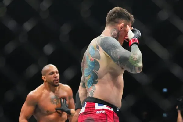 Šampion UFC zažil bolestivou noc. Více než roční trénink byl k ničemu