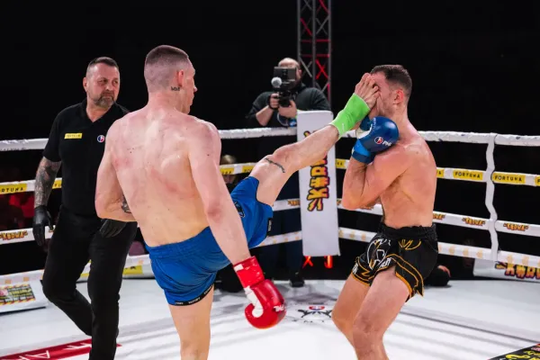 Šampion udělal ze soupeře sekanou. Po drtivém vítězství si opět řekl o Siváka