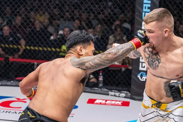 Schválně se nechal praštit? Promotér se vysmál slovenské mlátičce z Oktagonu za prohraný zápas