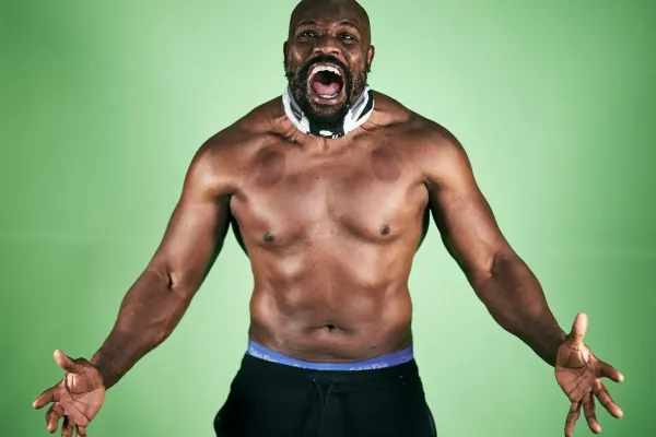 Setkání se zvrtlo. Boxerské legendy museli od sebe odtrhávat