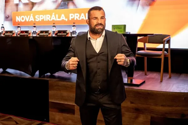 Ta čísla jsou alarmující. Jako chlapi se stydíme, varuje Vémola