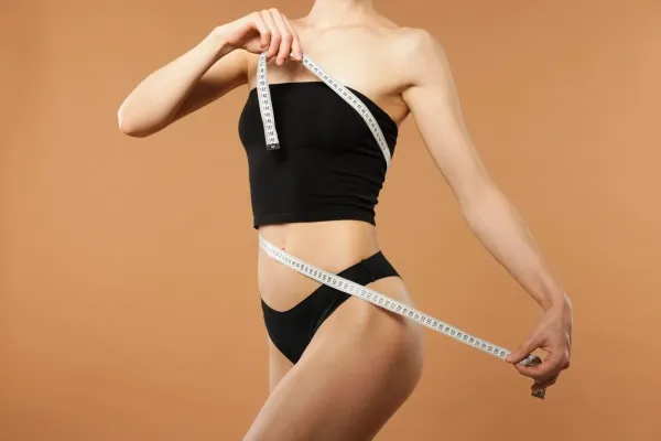 To je změna. Z drobné dívky se stala hora svalů