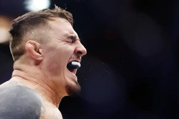 Tom Aspinall chce zkusit box, rád by vyzval legendárního obra z PFL. Rivalovi z UFC poslal ostrý vzkaz