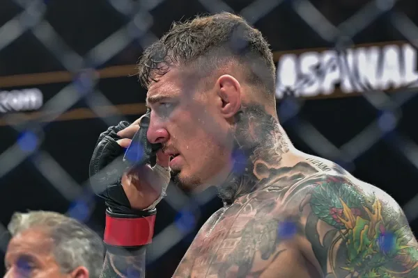 Tom Aspinall už nemusí nikdy zápasit, obává se známý komentátor