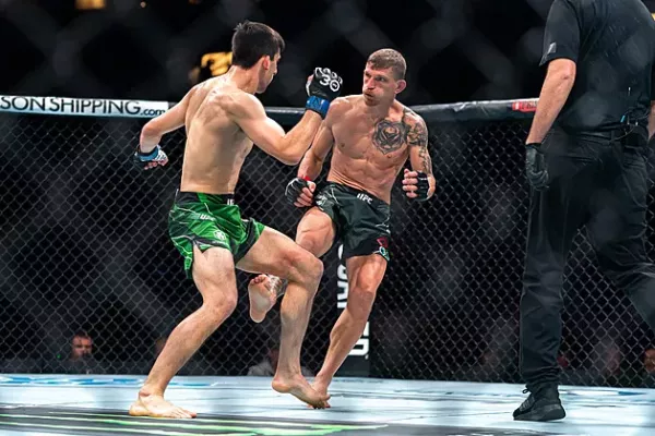 Třetí nezdar v UFC v řadě pro Dvořáka, český bojovník padl s Ercegem na body