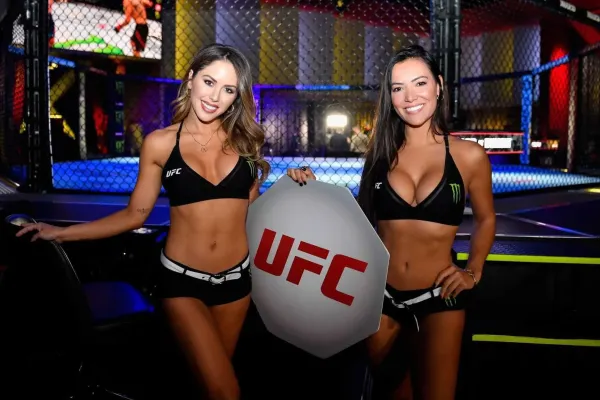 UFC Fight Night: Tsarukyan vs. Hooker - výsledky a nejlepší momenty