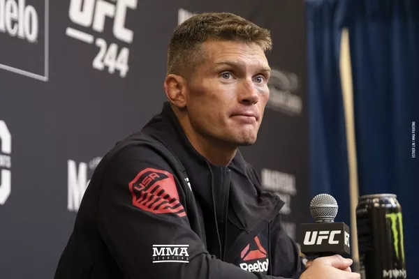 UFC kvůli mně bude muset zavést divizi seniorů, směje se Thompson. Jak vnímá zprávy ohledně důchodu?