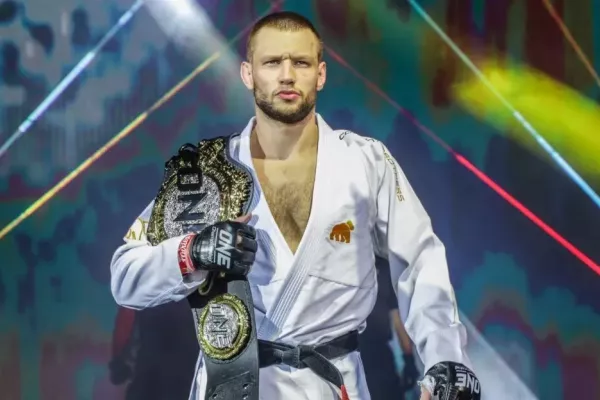 UFC má nový úlovek, získalo Holanďana, který byl dvojitým šampionem ONE Championship