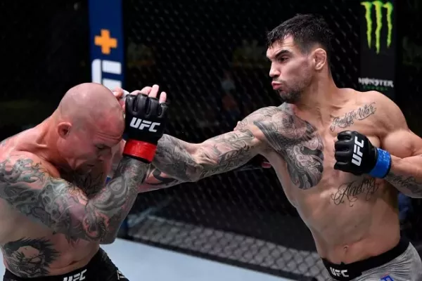 V zákulisí UFC: Zdrcený Rakić se trenérům omlouvá se slzami v očích