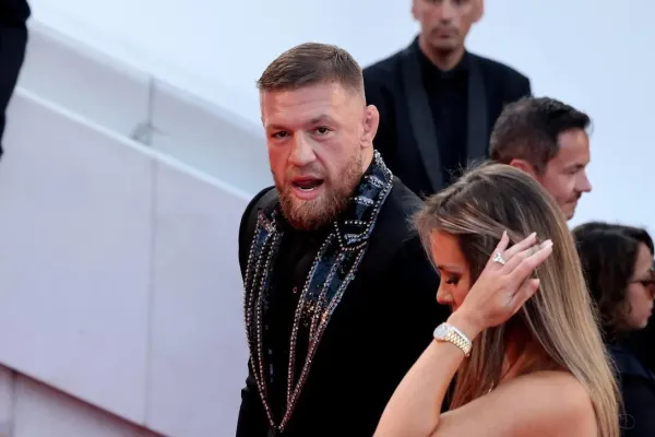 VIDEO: Conor McGregor má další problém, v klubu napadl neznámého muž