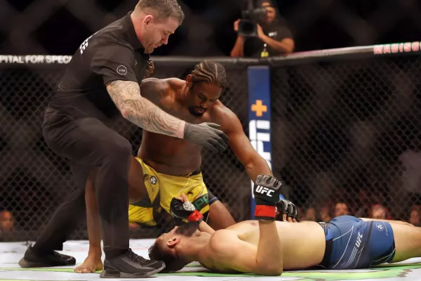 VIDEO: Opět vypínací KO v UFC. Nejdříve Procházkův loket, teď pěst na čelist