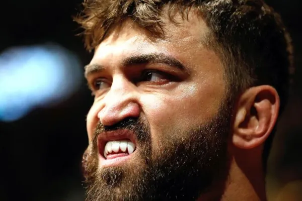 Veteráni z MMA vyhlíží trilogii. Tentokrát v bitvě na holé klouby